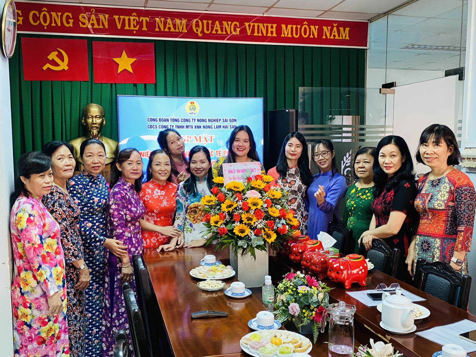 Họp mặt kỷ niệm ngày quốc tế phụ nữ 8-3 năm 2023